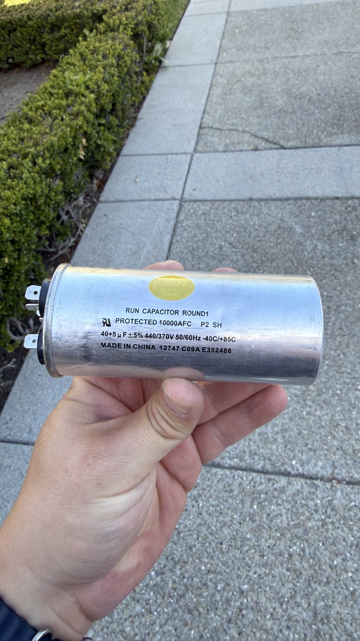 40 plus 5 uF run capacitor used for AC repair in Fremont