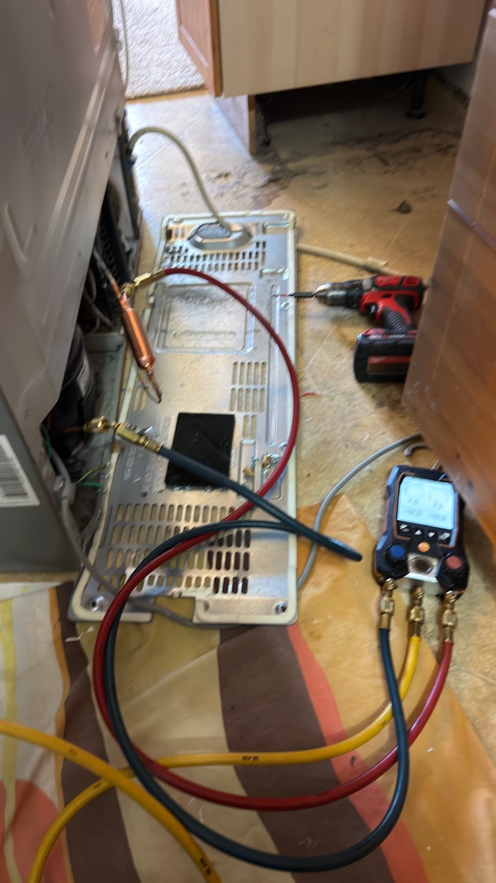 R-134a manifold gauges used to recharge LG refrigerator in San Leandro CA